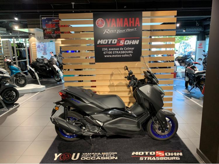 YAMAHA XMAX 125