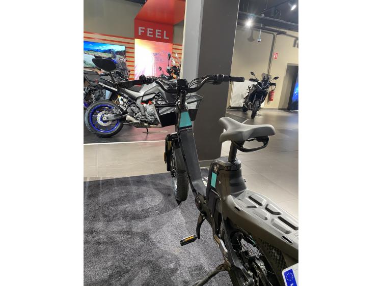 YAMAHA E-Bike BOOSTER