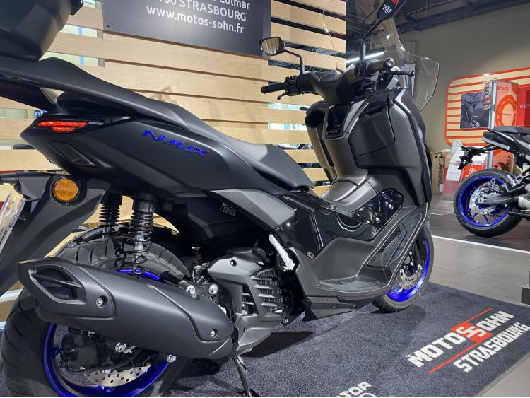 YAMAHA NMAX 125